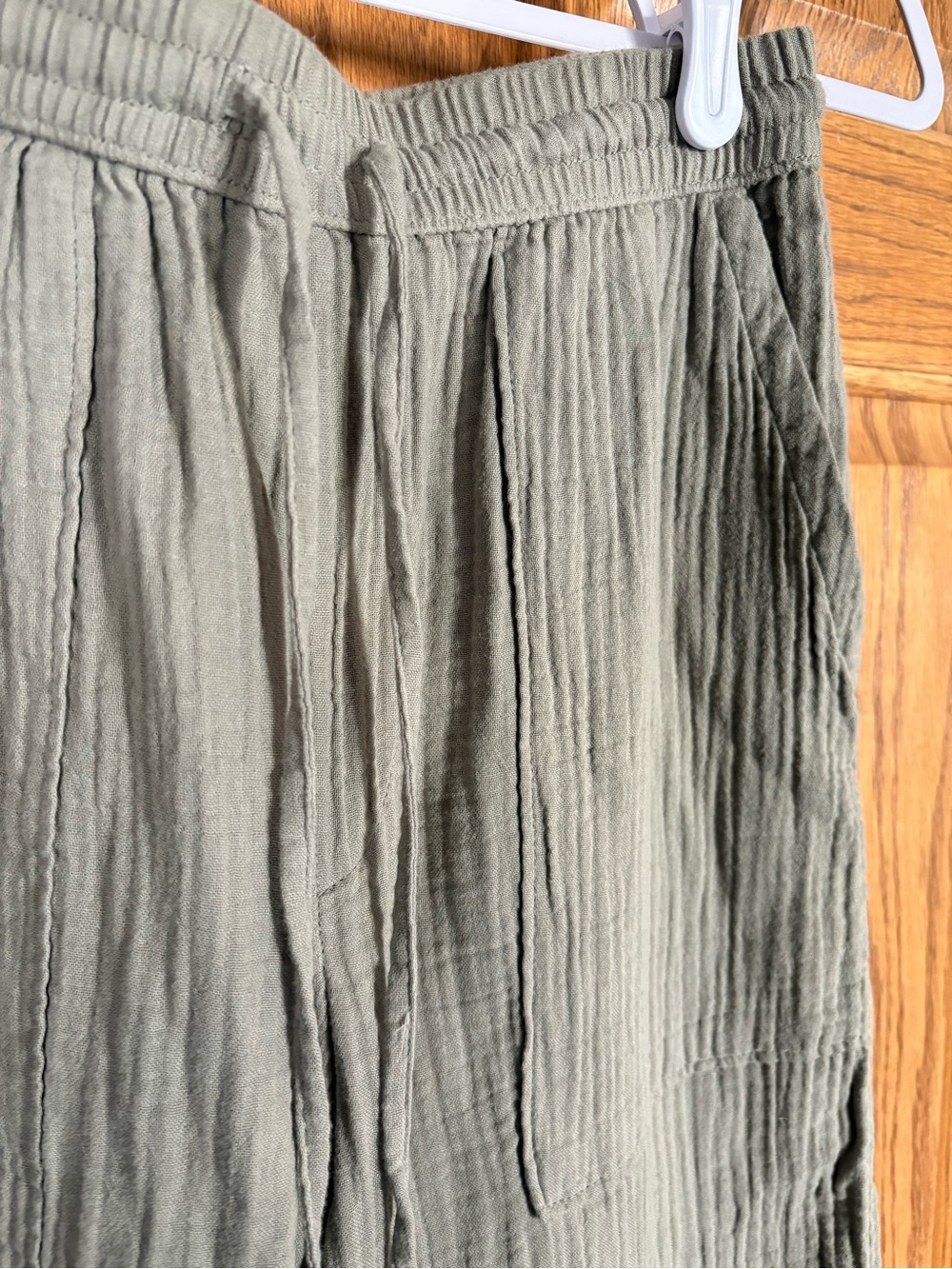 100% Cotton Universal Thread Olive Wide-Leg Drawstring Pants - Picture 5 of 7
